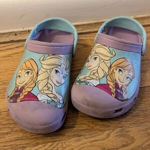 CROCS Disney Frozen Size 12 Young‎ Kids Blue & Purple Anna & Elsa Sandals